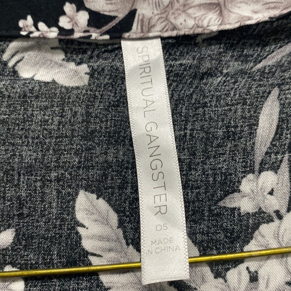 Black floral kimono style wrap - Picture 2 of 4